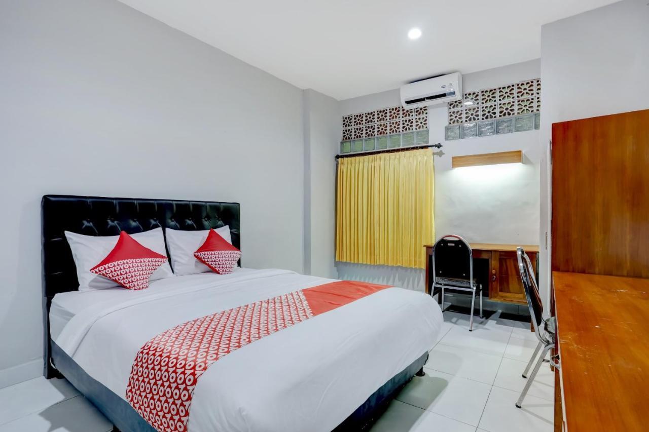 Oyo 90089 Hotel Satria Syariah Denpasar Exteriör bild