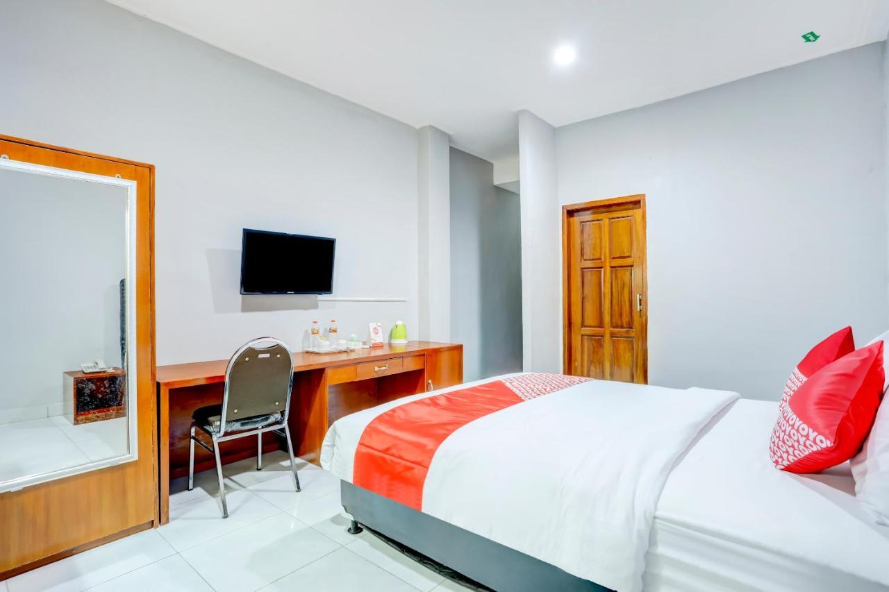 Oyo 90089 Hotel Satria Syariah Denpasar Exteriör bild