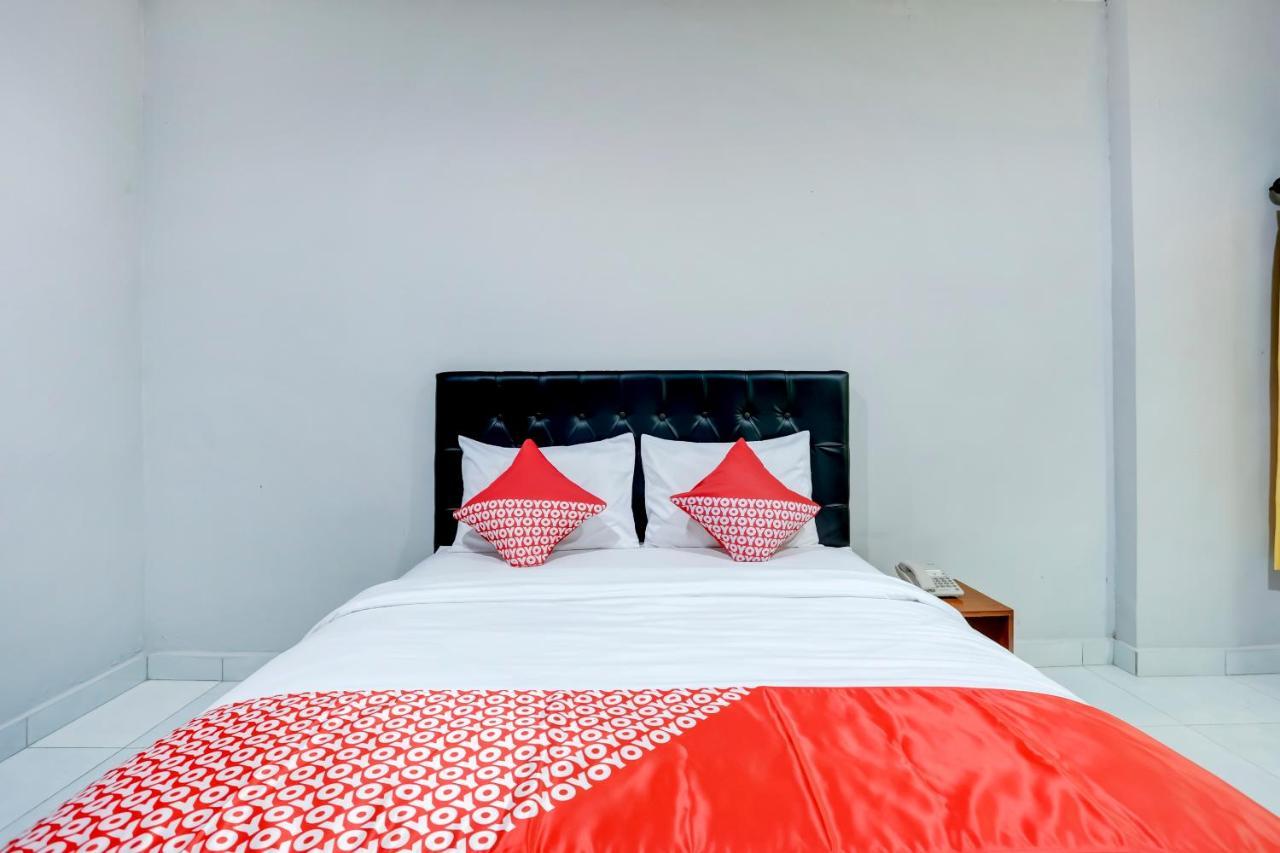 Oyo 90089 Hotel Satria Syariah Denpasar Exteriör bild