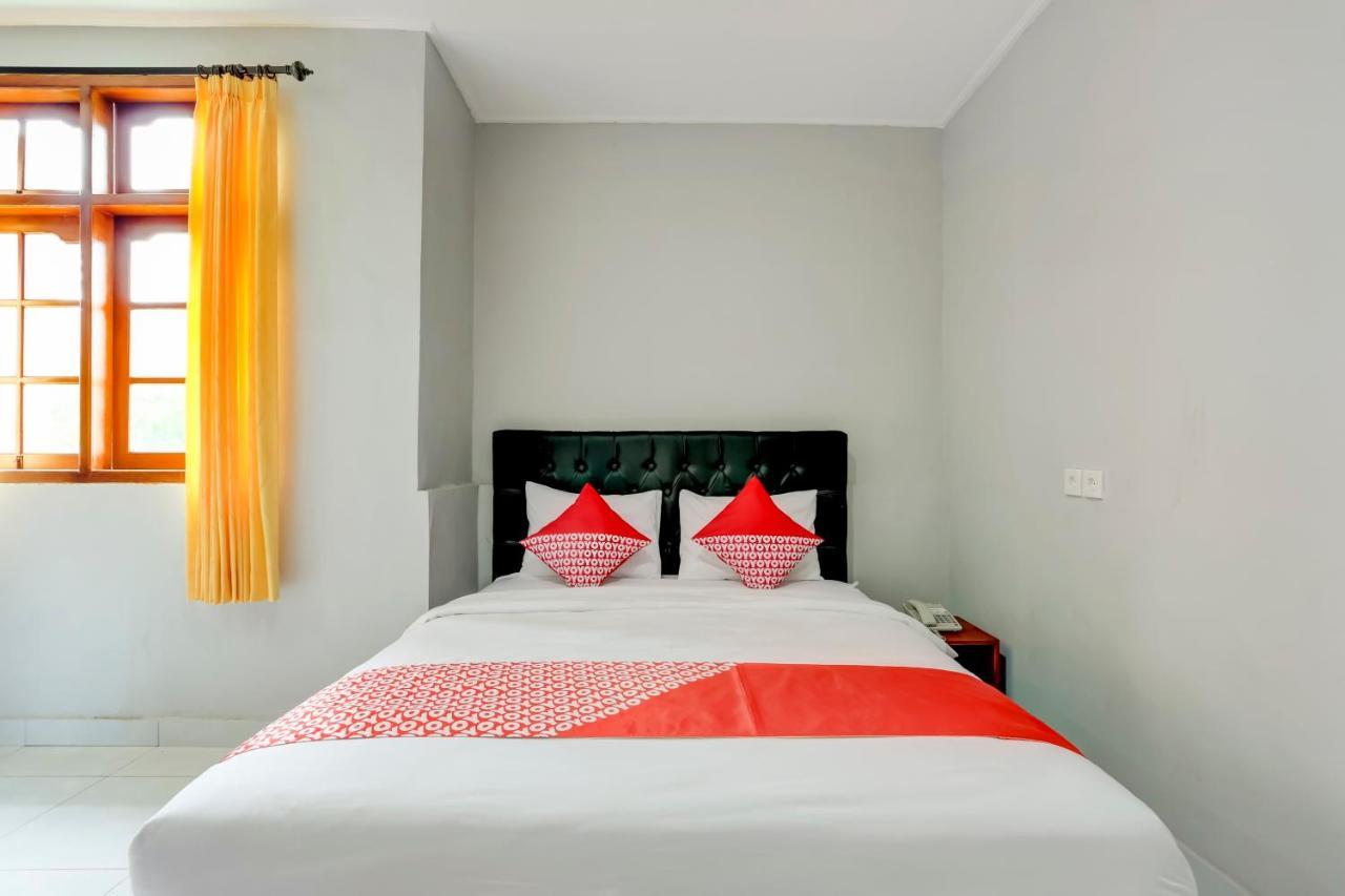 Oyo 90089 Hotel Satria Syariah Denpasar Exteriör bild
